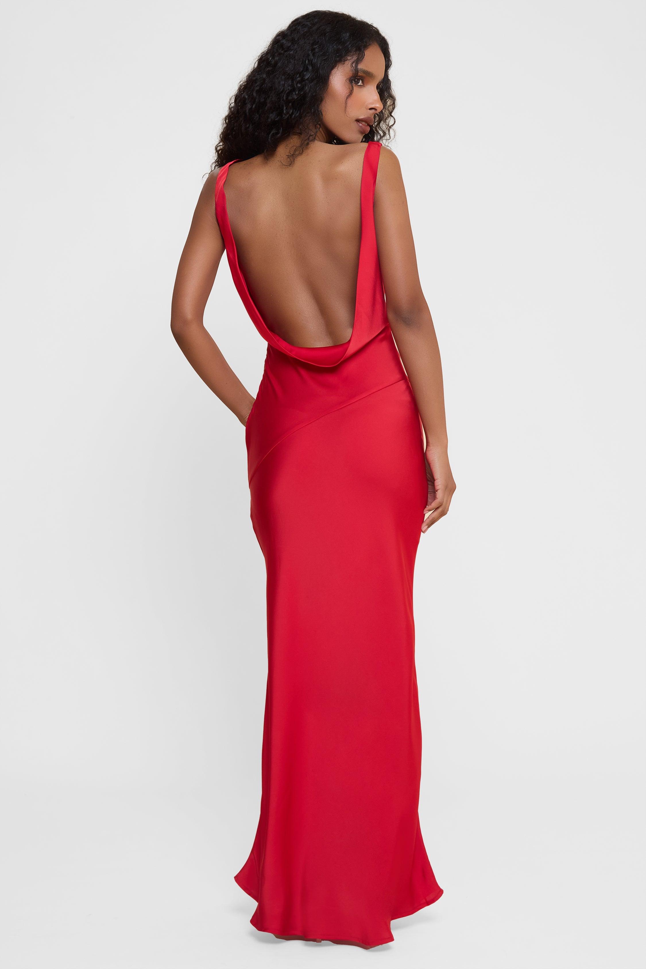 Vestido Longo Aurora em cetim acetinado com decote drapeado e costas abertas, ideal para eventos sofisticados. Majestique.1
