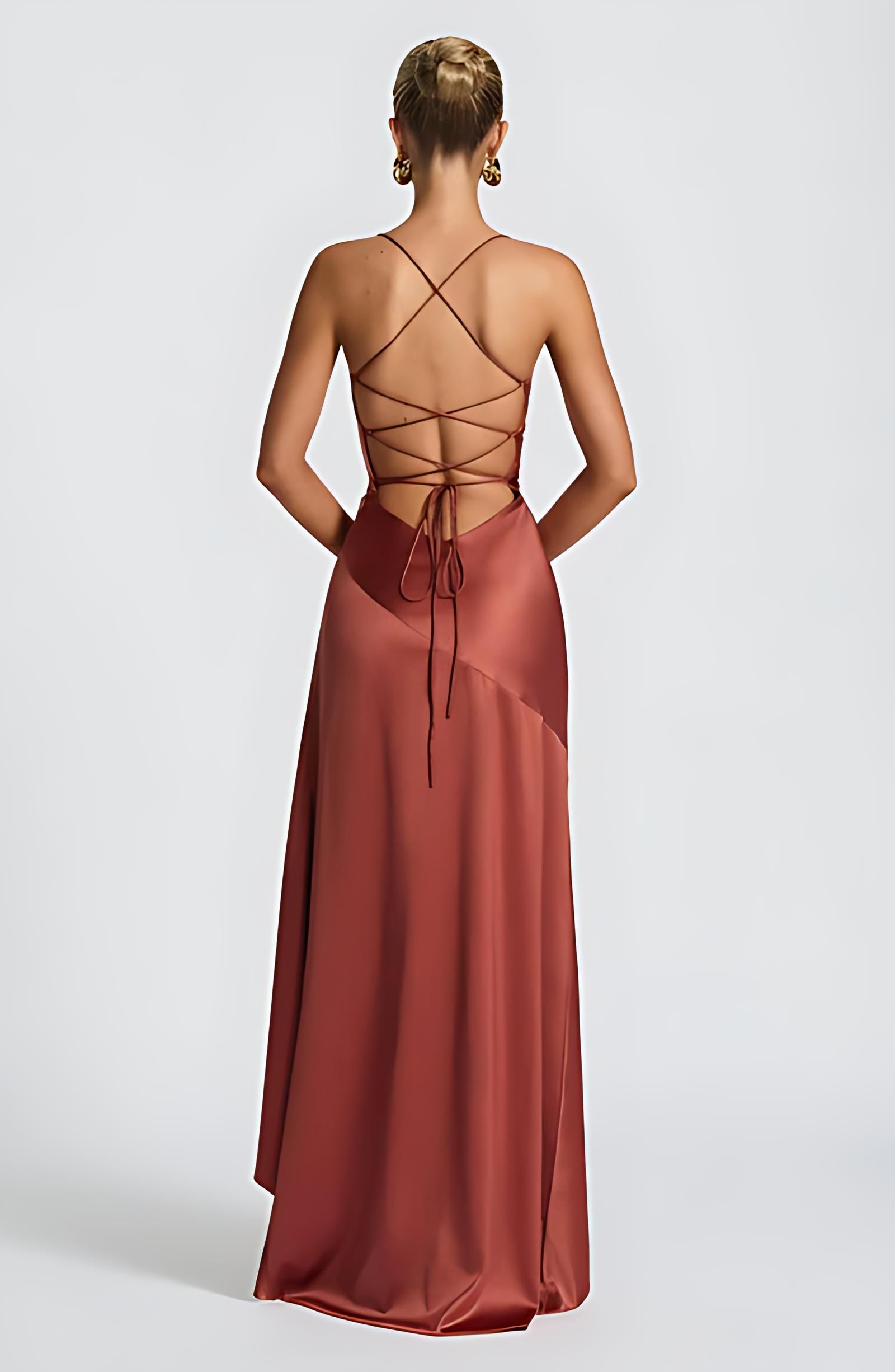 Vestido Longo Cetim Mullet Fenda Vivienne