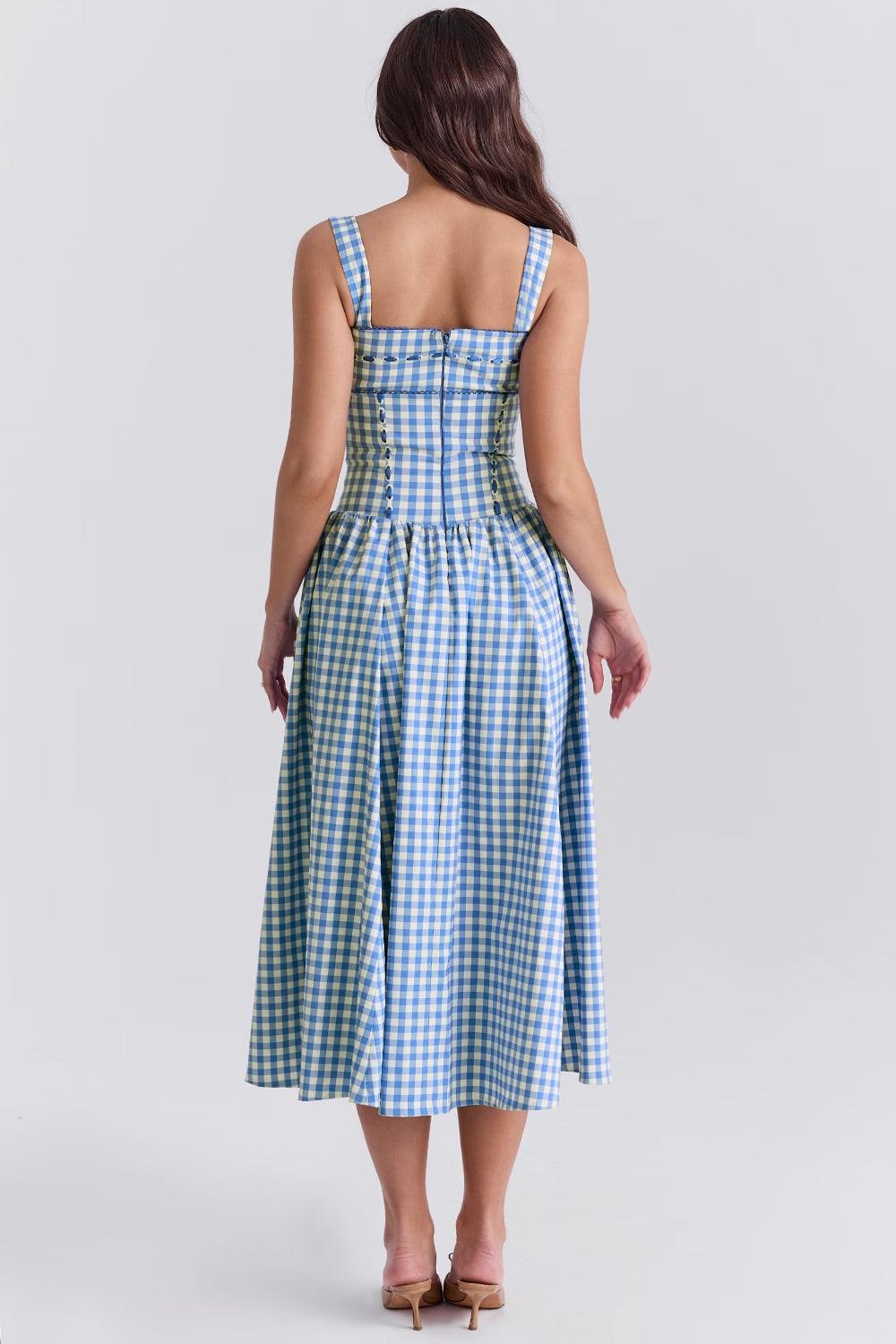Vestido Midi Colette em xadrez gingham com corpete ajustado e detalhes de fita entrelaçada, ideal para eventos sofisticados. Majestique.7
