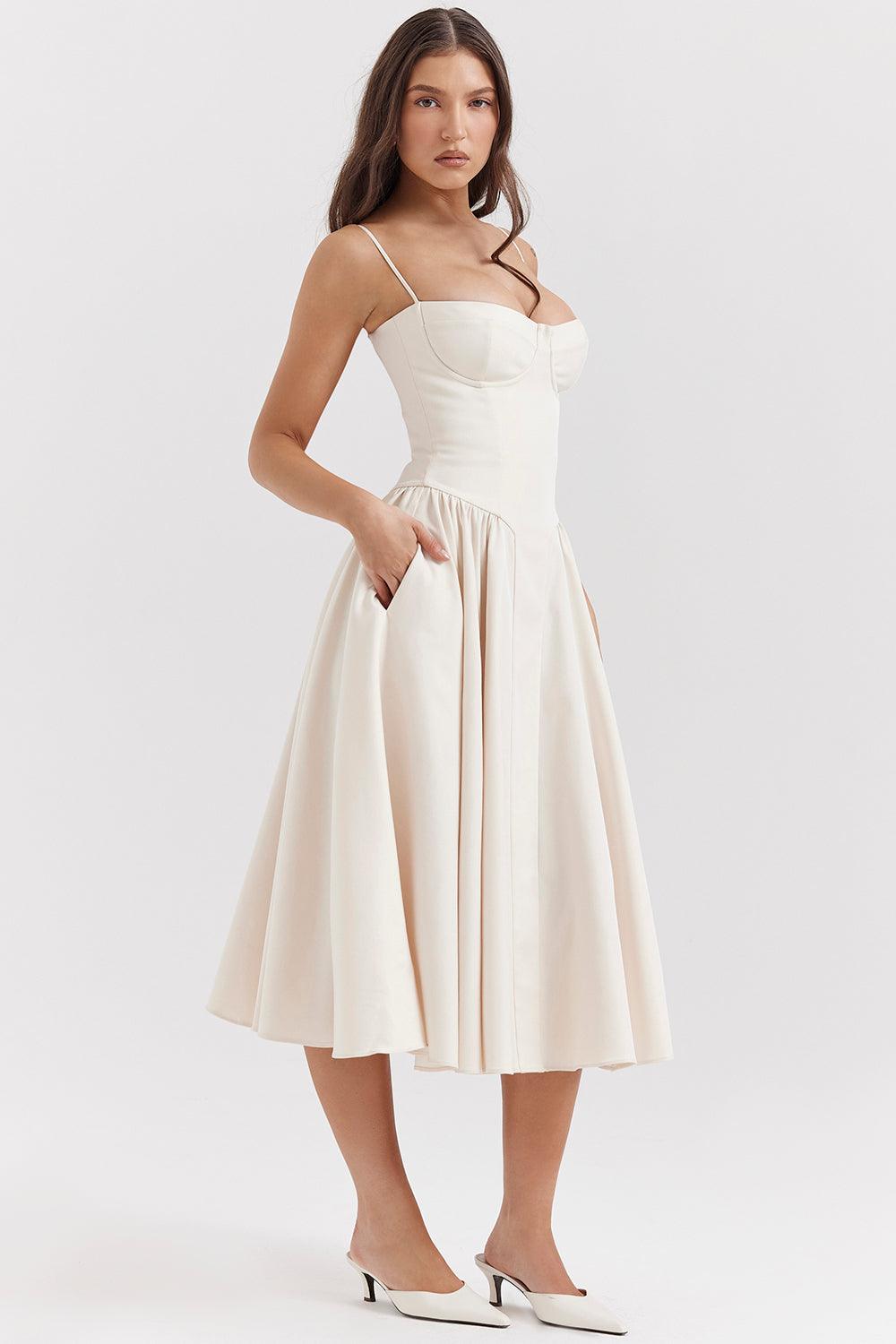 Vestido Midi Fiore creme em twill respirável bege com corset estruturado e decote coração, ideal para eventos sofisticados. Majestique.1
