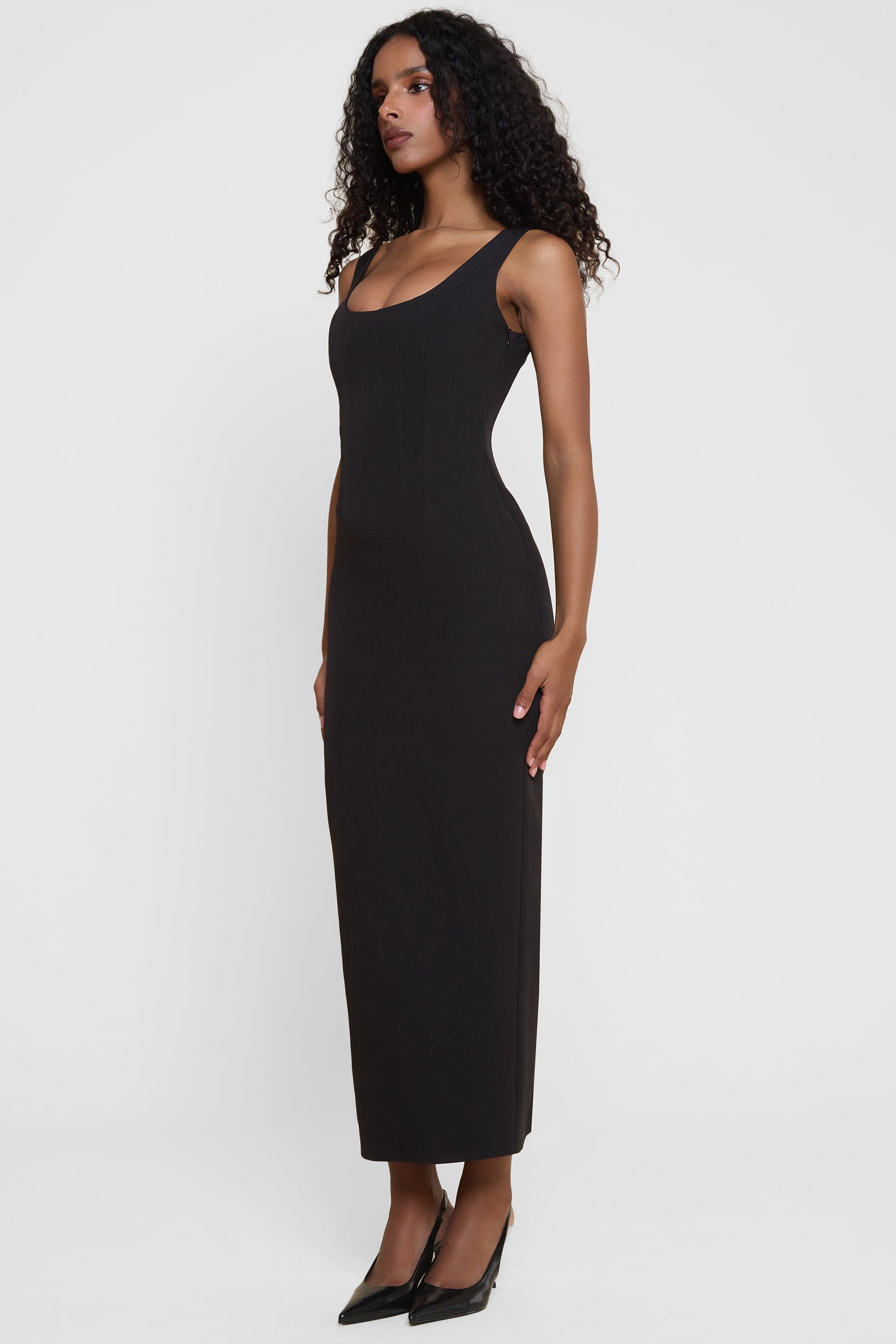 Vestido Midi Valencia em crepe premium com corset estruturado e modelagem ajustada, ideal para eventos sofisticados. Majestique.4