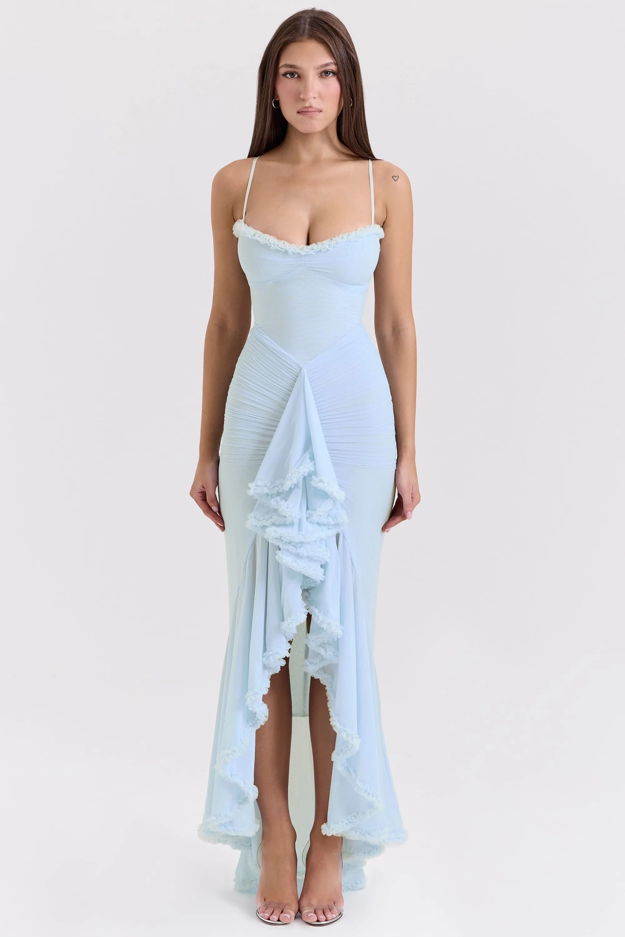 Vestido azul roxo Kylie com babado frontal, decote coração e cauda fluida da Majestique