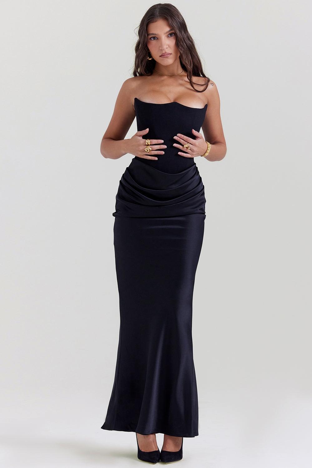 Vestido Longo Amélie disponível nas cores marrom, vermelho, rosa, preto e branco, com corset estruturado e saia de veludo fluída, ideal para eventos sofisticados. Majestique.27
