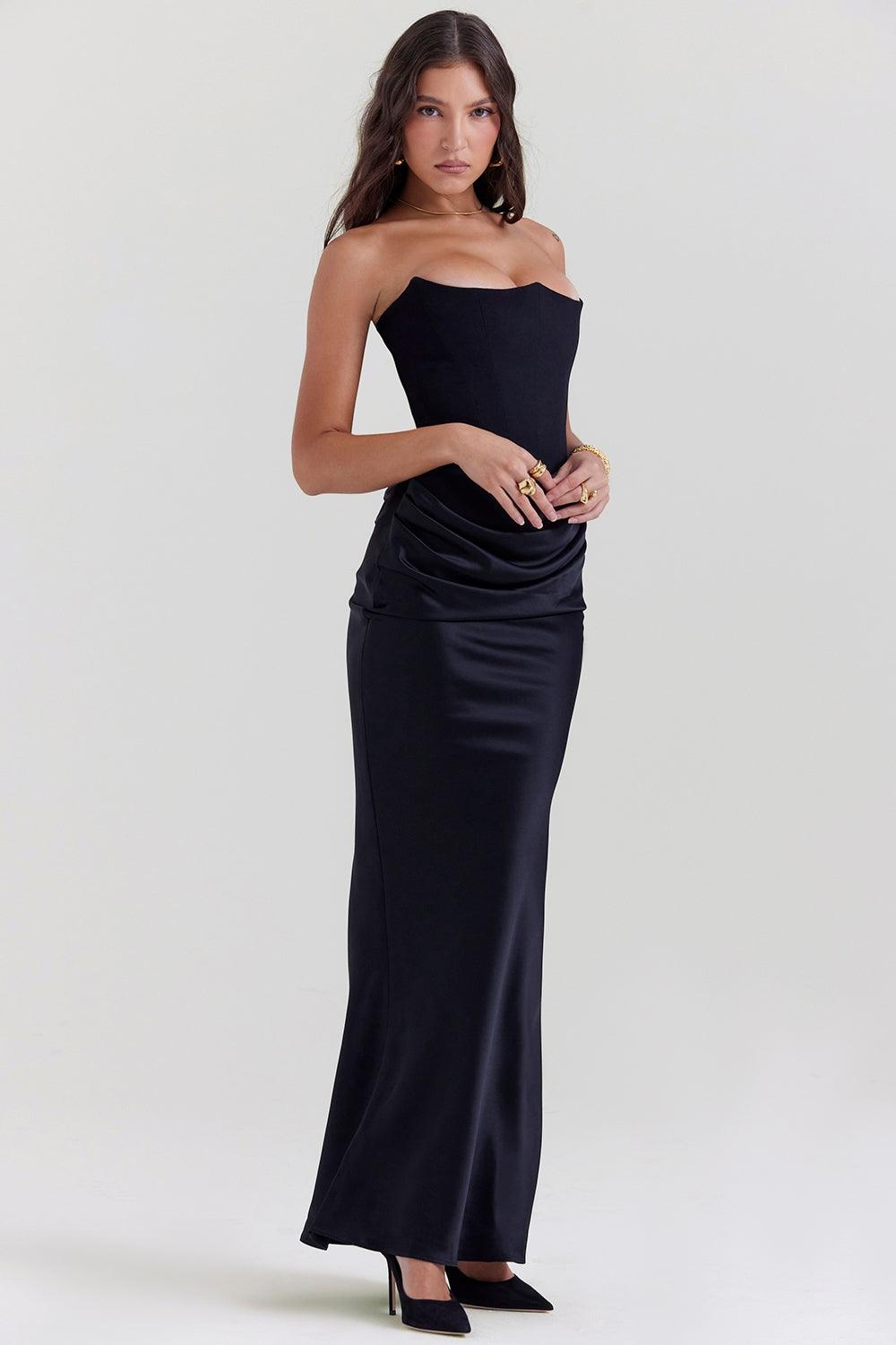Vestido Longo Amélie disponível nas cores marrom, vermelho, rosa, preto e branco, com corset estruturado e saia de veludo fluída, ideal para eventos sofisticados. Majestique.29