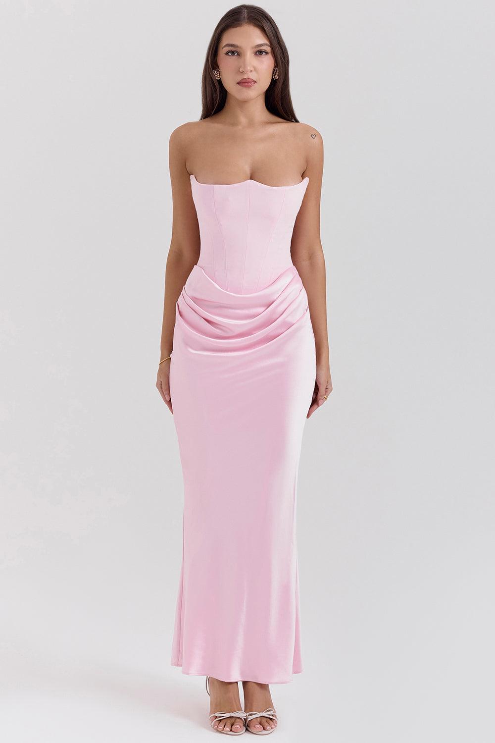 Vestido Longo Amélie disponível nas cores marrom, vermelho, rosa, preto e branco, com corset estruturado e saia de veludo fluída, ideal para eventos sofisticados. Majestique.24
