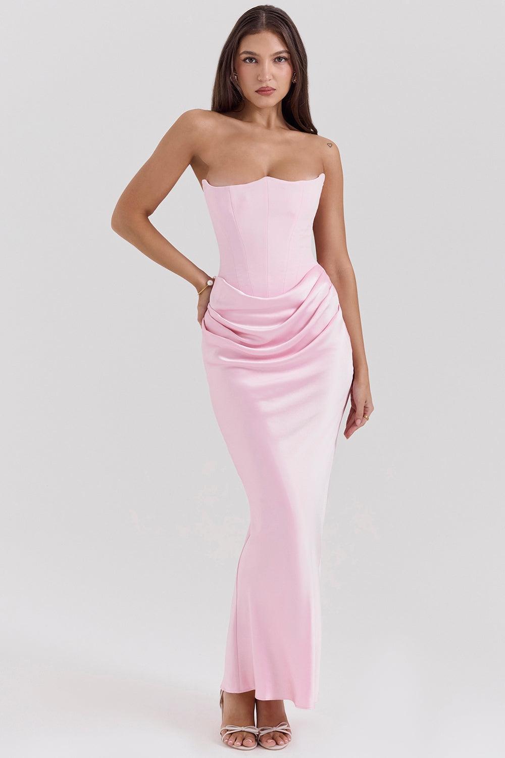 Vestido Longo Amélie disponível nas cores marrom, vermelho, rosa, preto e branco, com corset estruturado e saia de veludo fluída, ideal para eventos sofisticados. Majestique.20