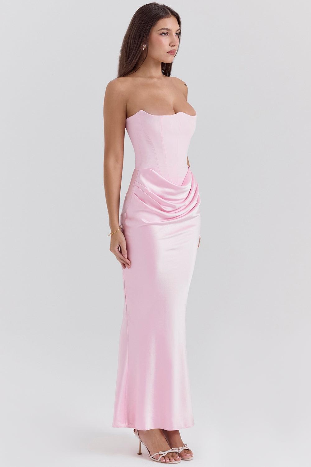 Vestido Longo Amélie disponível nas cores marrom, vermelho, rosa, preto e branco, com corset estruturado e saia de veludo fluída, ideal para eventos sofisticados. Majestique.21