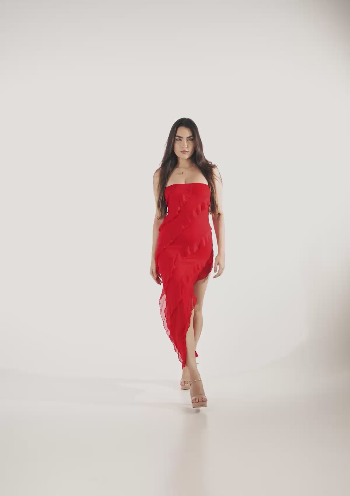 vestido longo vermelho babado decote tomara que caia attraction majestique