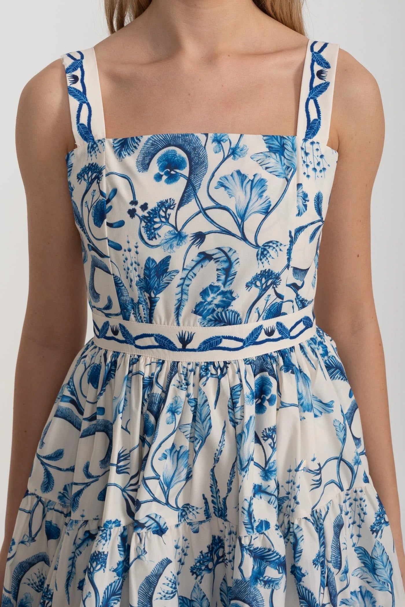 Vestido Curto Fiorella