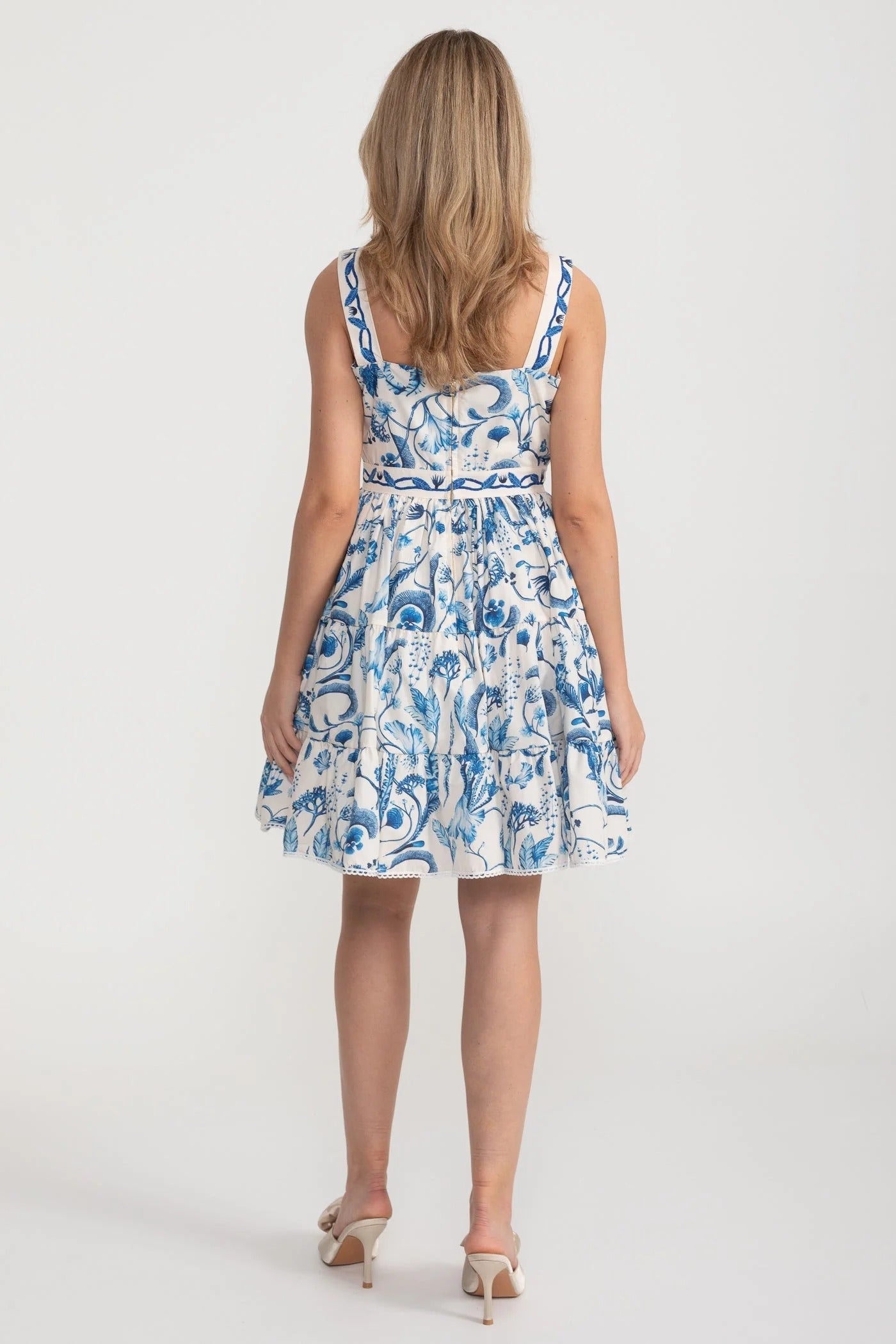Vestido Curto Fiorella