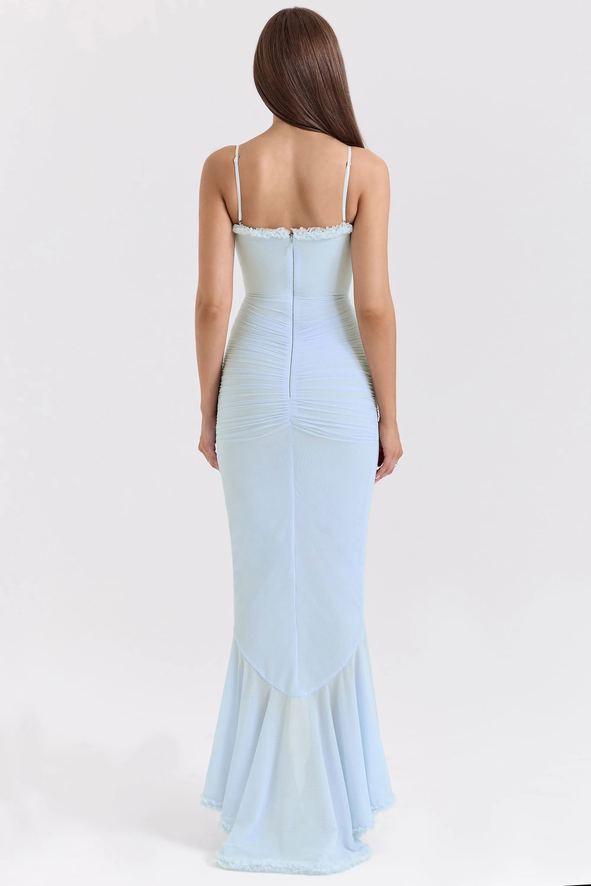 Vestido azul roxo Kylie com babado frontal, decote coração e cauda fluida da Majestique